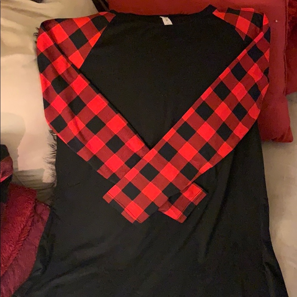 Black tunic w/ red and black buffalo plaid sleeves